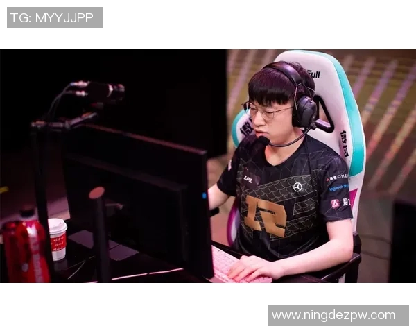 聚焦CSGOFPX技术解析与S15LOL赛事动态的深度探讨